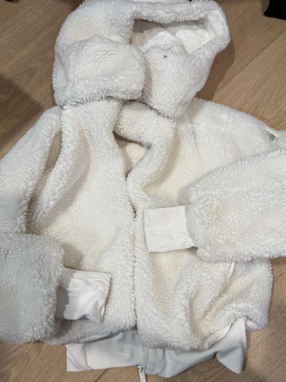 ALO Yoga Cream Sherpa Pullover